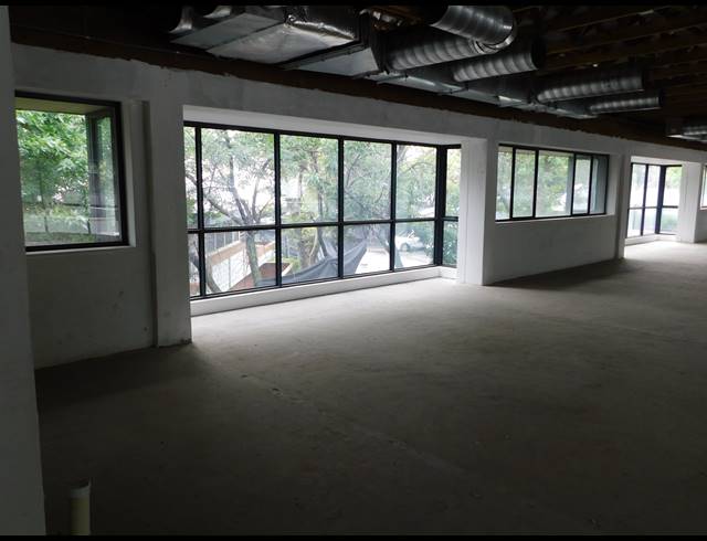 333M² OFFICE TO LET IN WOODMEAD